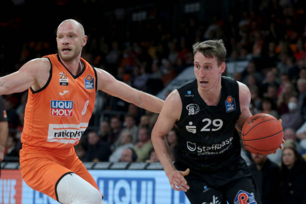 东巡回赛 东巡回赛